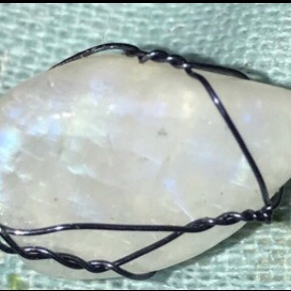 Moonstone pendant - Picture 1 of 2